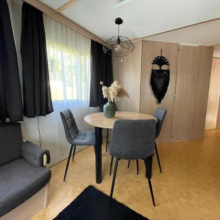 Chalet 'T Rijsterbos Op Camping Met Zwembad!别墅 外观 照片