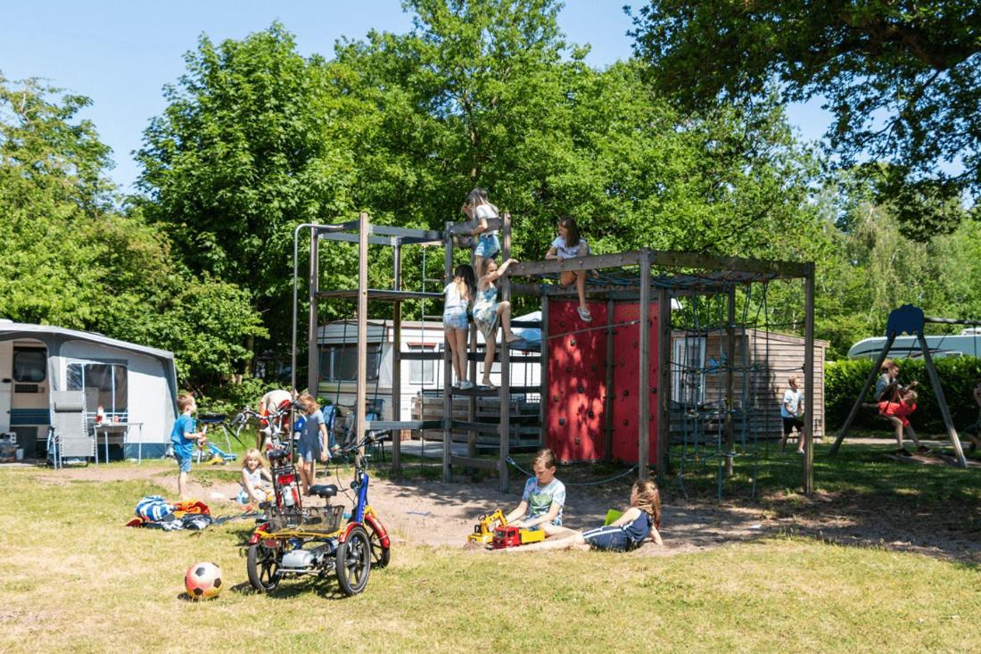 Chalet 'T Rijsterbos Op Camping Met Zwembad!别墅 外观 照片