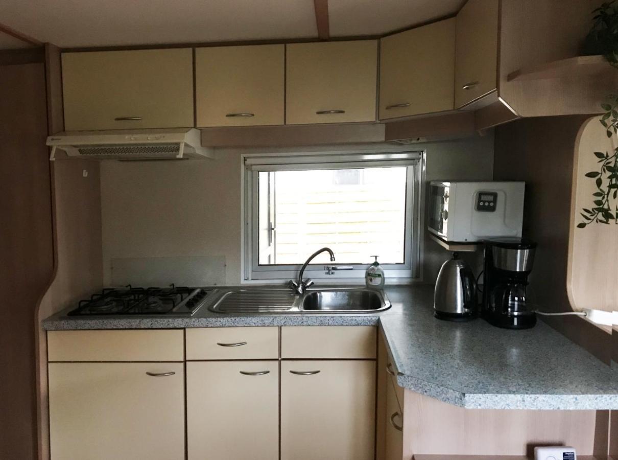 Chalet 'T Rijsterbos Op Camping Met Zwembad!别墅 外观 照片